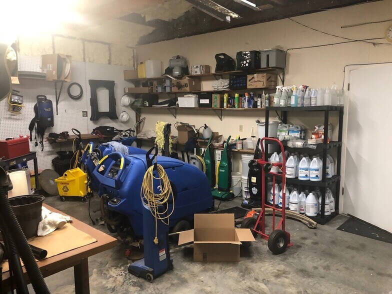 More Photos Of 5841 State Highway K St, Cape Girardeau Warehouse For Lease