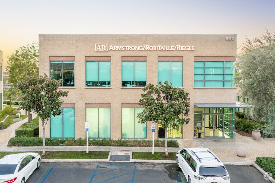 More Photos Of 830 Roosevelt Ave, Irvine Office For Sale