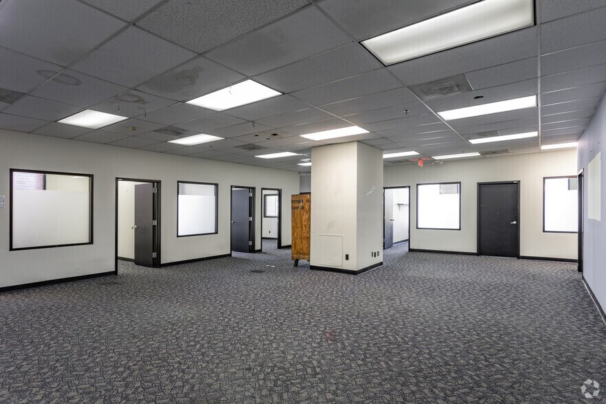 More Photos Of 4801 Forbes Blvd, Lanham Office For Sale