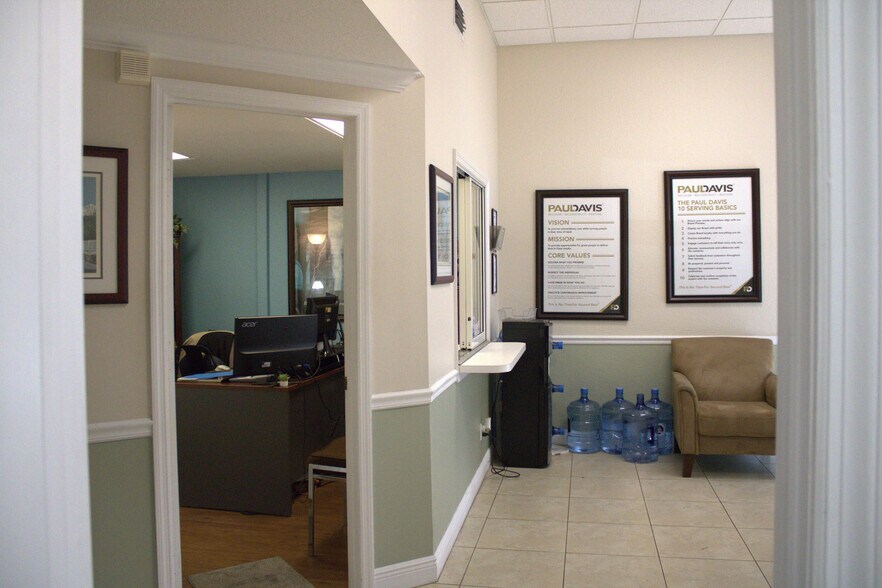 More Photos Of 1956 SW South Macedo Blvd, Port Saint Lucie Light Distribution For Lease