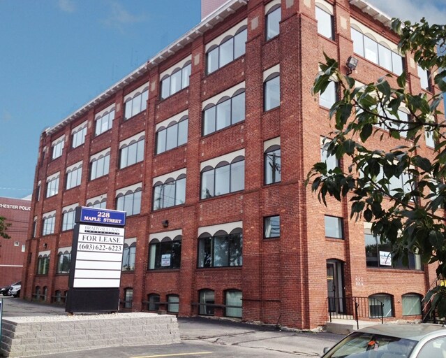More Photos Of 228 Maple St, Manchester Office For Lease