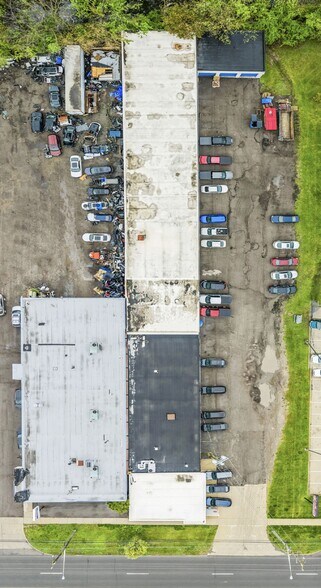 More Photos Of 25040 Van Born Rd, Dearborn Heights Manufacturing For Sale
