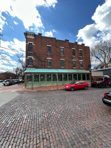 More Photos Of 739 S 3rd St, Columbus Storefront Retail Office For Lease