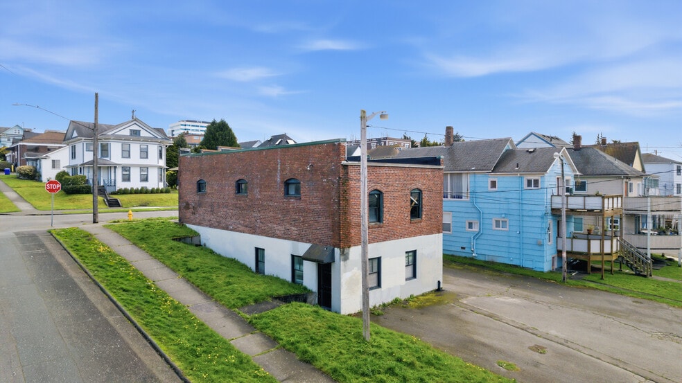 More Photos Of 2602 Grand Ave, Everett Office For Sale