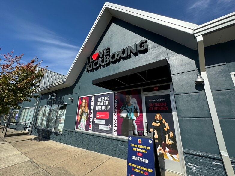 More Photos Of 14755-14863 SE Oregon Trail Dr, Happy Valley Freestanding For Lease