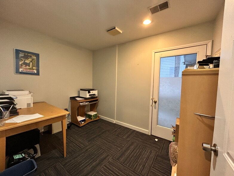 More Photos Of 3234 S Westnedge Ave, Kalamazoo Medical For Sale