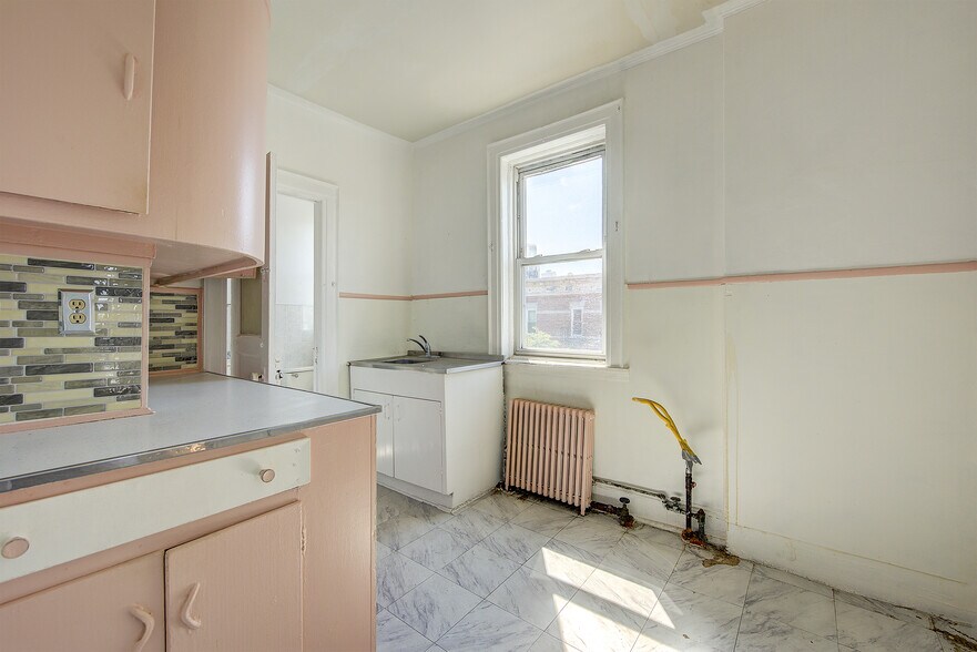 More Photos Of 1701 Gates Ave, Ridgewood Apartments For Sale