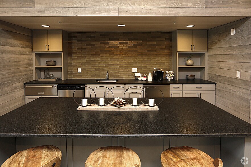 More Photos Of 4 Berry St, North Andover Apartments For Lease