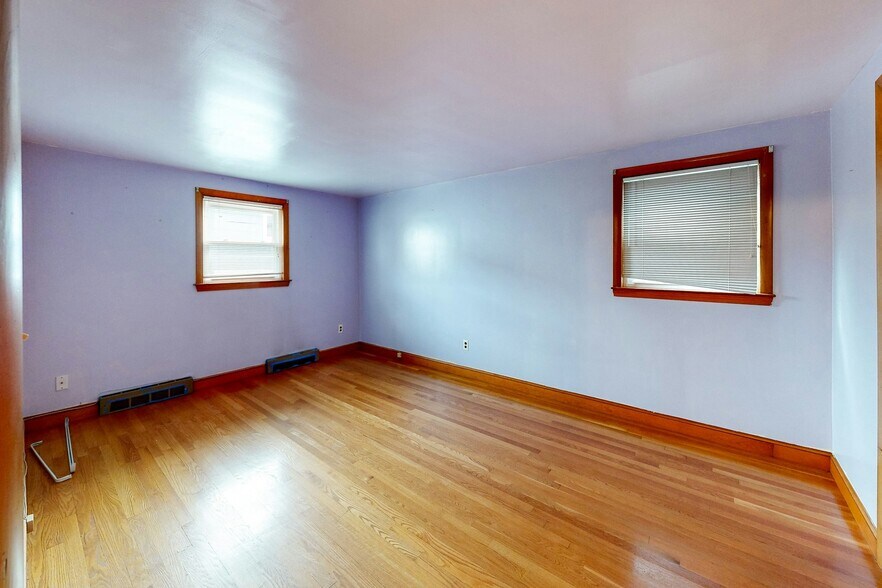 More Photos Of 721-729 Salem St, Malden Specialty For Sale