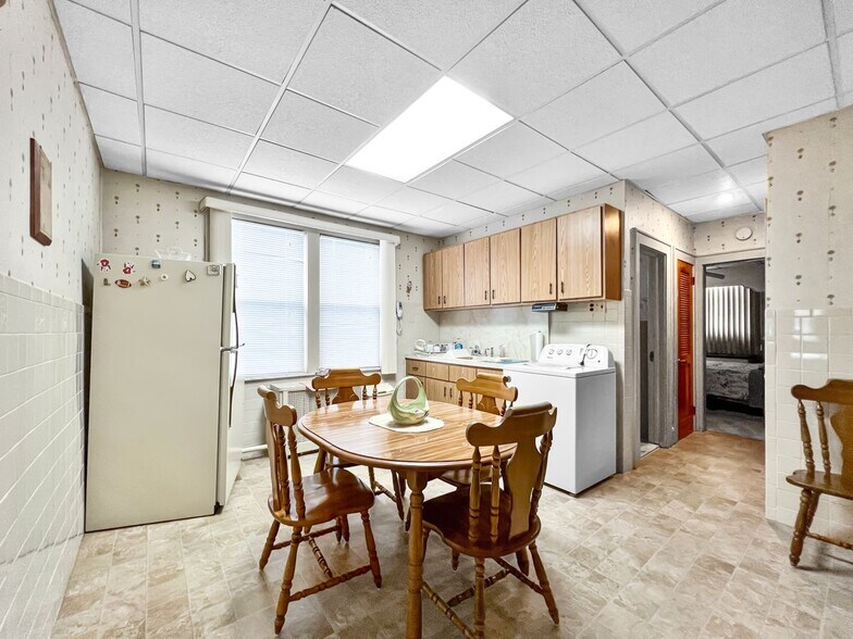 More Photos Of 700-702 N 7th St, Newark Apartments For Sale
