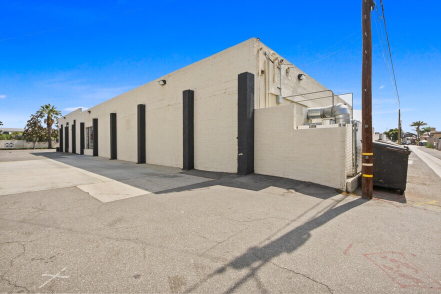 More Photos Of 218 W Commonwealth Ave, Fullerton Storefront For Sale