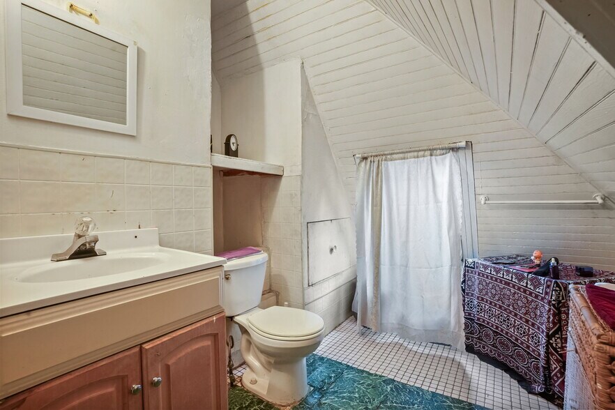 More Photos Of 357-359 Norman St, Bridgeport Apartments For Sale