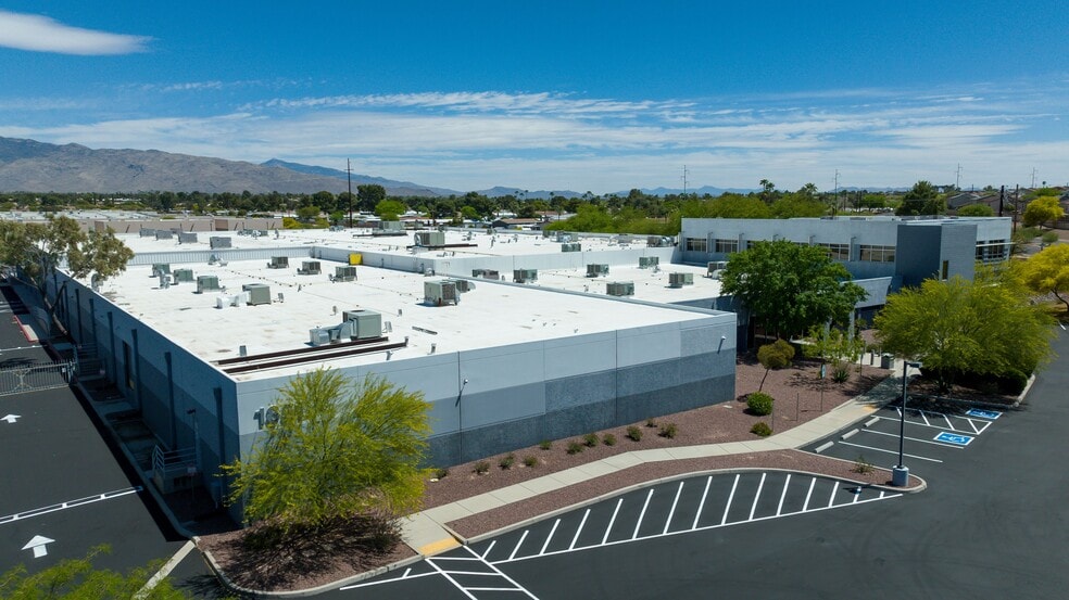 More Photos Of 1851 S Pantano Rd, Tucson Light Manufacturing For Sale