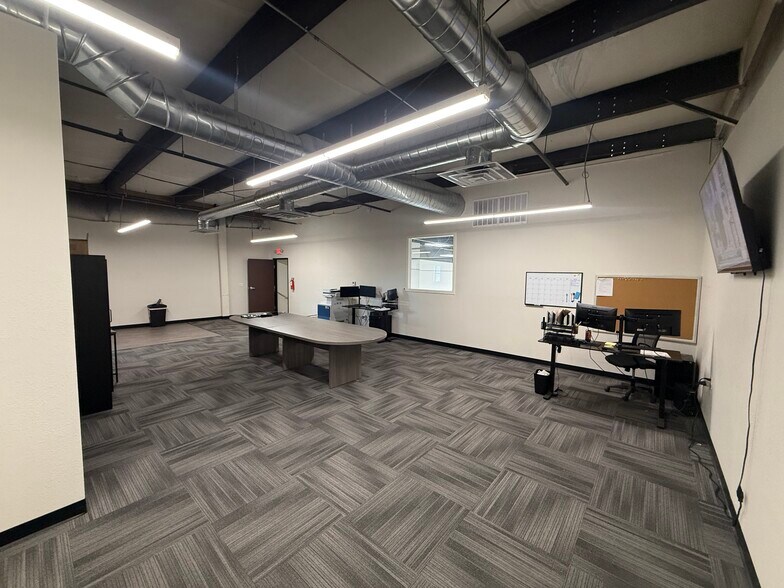 More Photos Of 6320 S Sandhill Rd, Las Vegas Warehouse For Lease