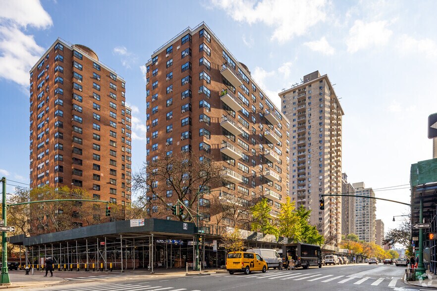 More Photos Of 66 W 94th St, New York Apartments For Lease