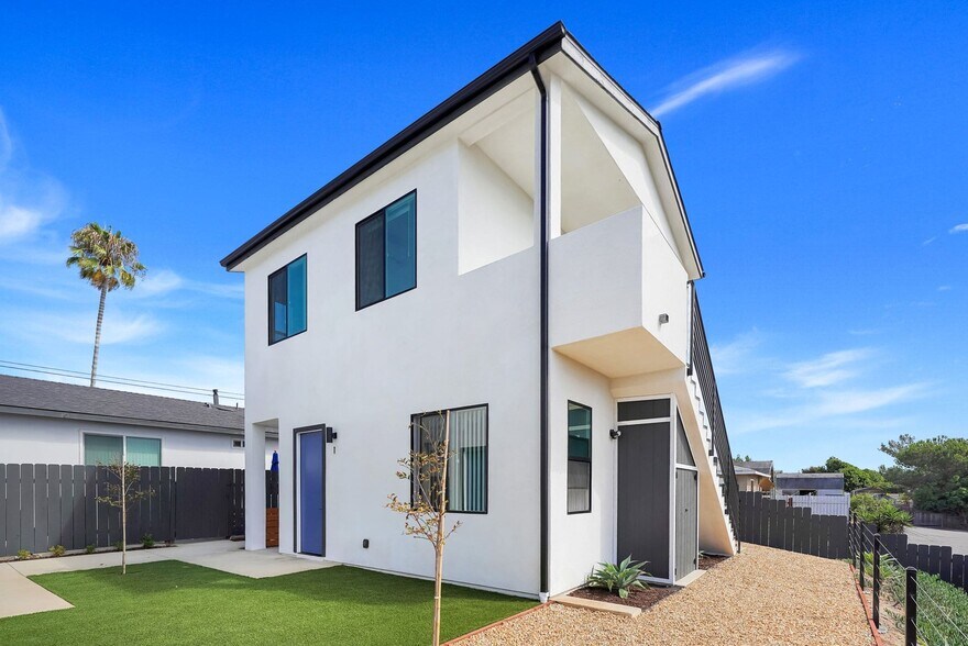 More Photos Of 2868 Preece St, San Diego Apartments For Sale