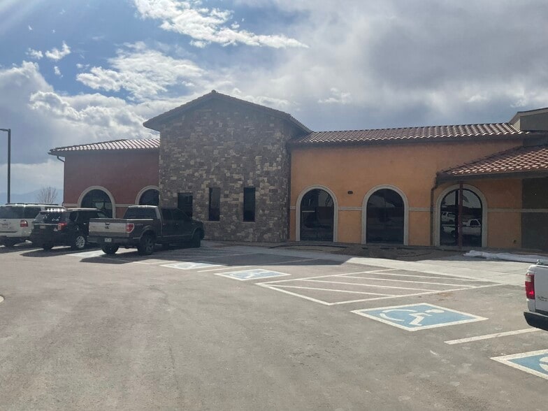 More Photos Of 6885 Tutt Blvd, Colorado Springs Medical For Lease