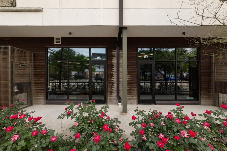 More Photos Of 1800 E 4th St, Austin Multifamily For Sale