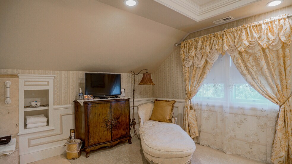 More Photos Of 118 S 300 W, Heber City Hospitality For Sale