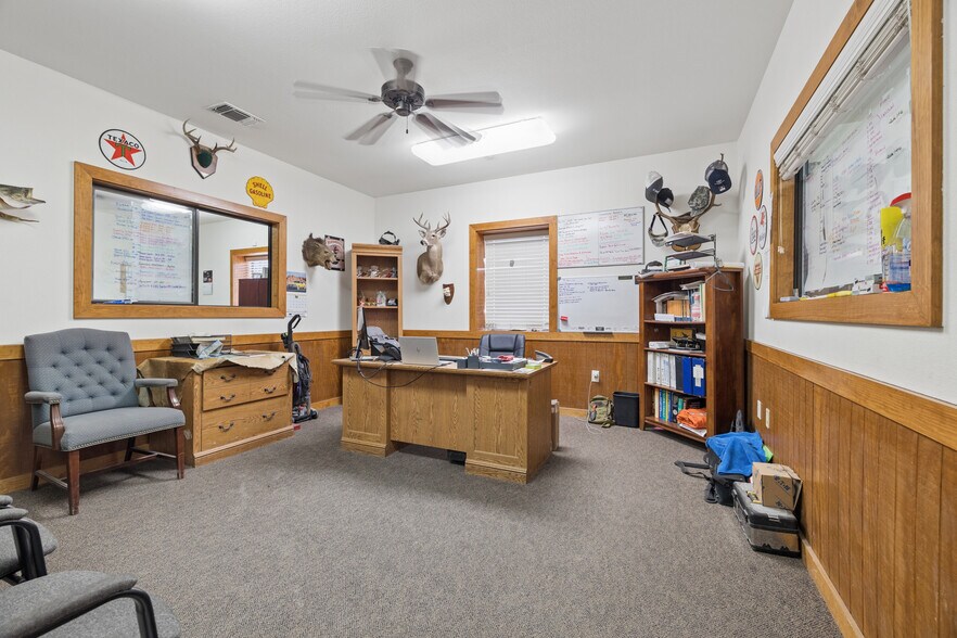 More Photos Of 1510 TX-135, Kilgore Warehouse For Sale