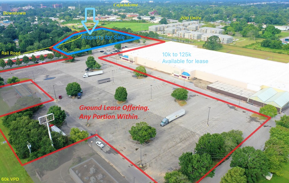 More Photos Of 1229 NW Evangeline Trwy, Lafayette Unknown For Lease