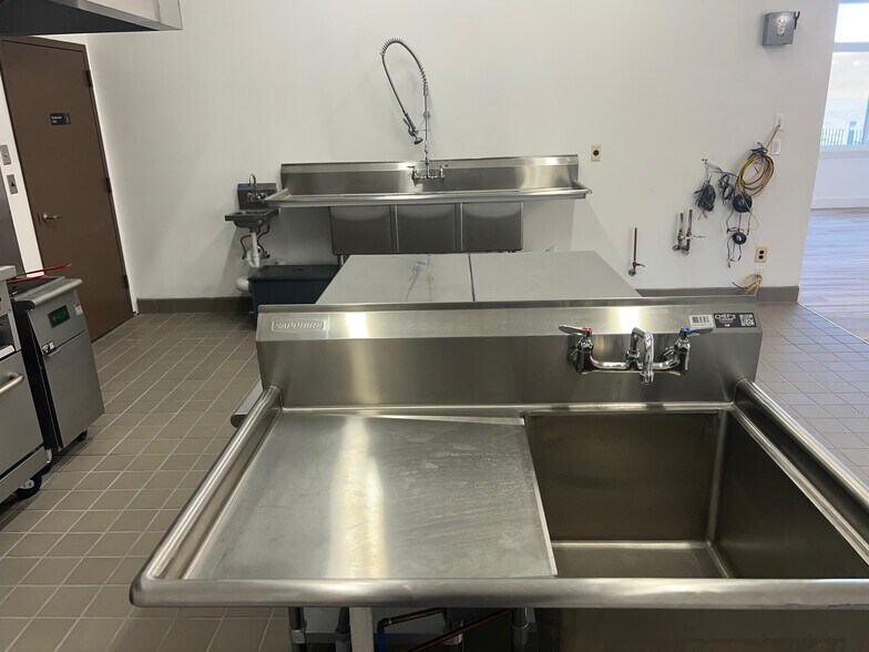 More Photos Of 97 Sand Shore Rd, Budd Lake Restaurant For Sale