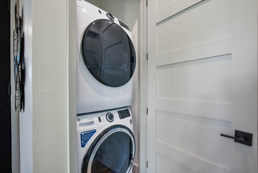 More Photos Of 1301 O Reilly Ct, Lakeway Specialty For Sale