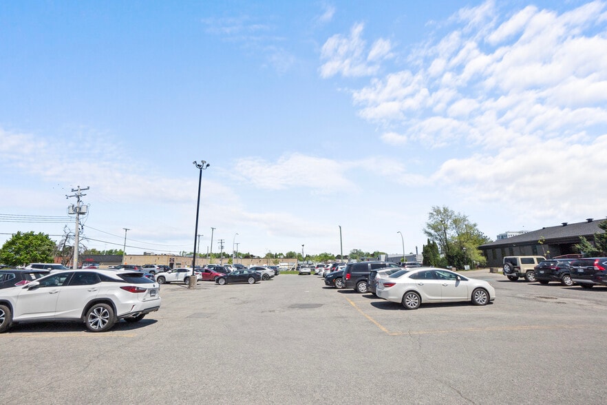 More Photos Of 3400 Rue du Marché, Dollard-des-Ormeaux Medical For Lease