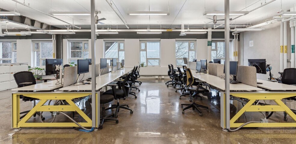 More Photos Of 550 Bayview Ave, Toronto Office For Lease