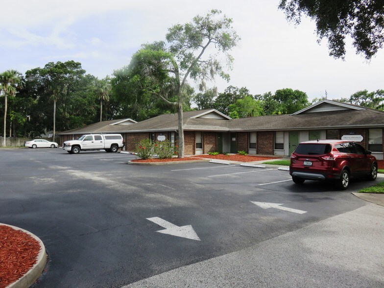 More Photos Of 1326 S Ridgewood Ave, Daytona Beach Office For Lease