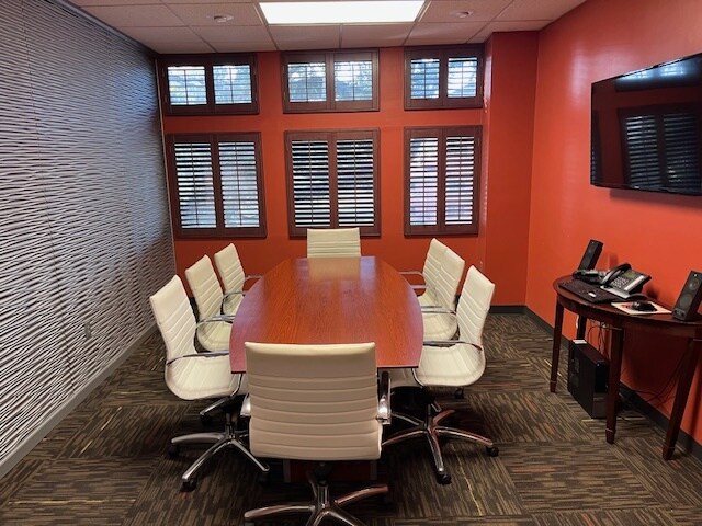 More Photos Of 221 NE Ivanhoe Blvd, Orlando Loft Creative Space For Lease