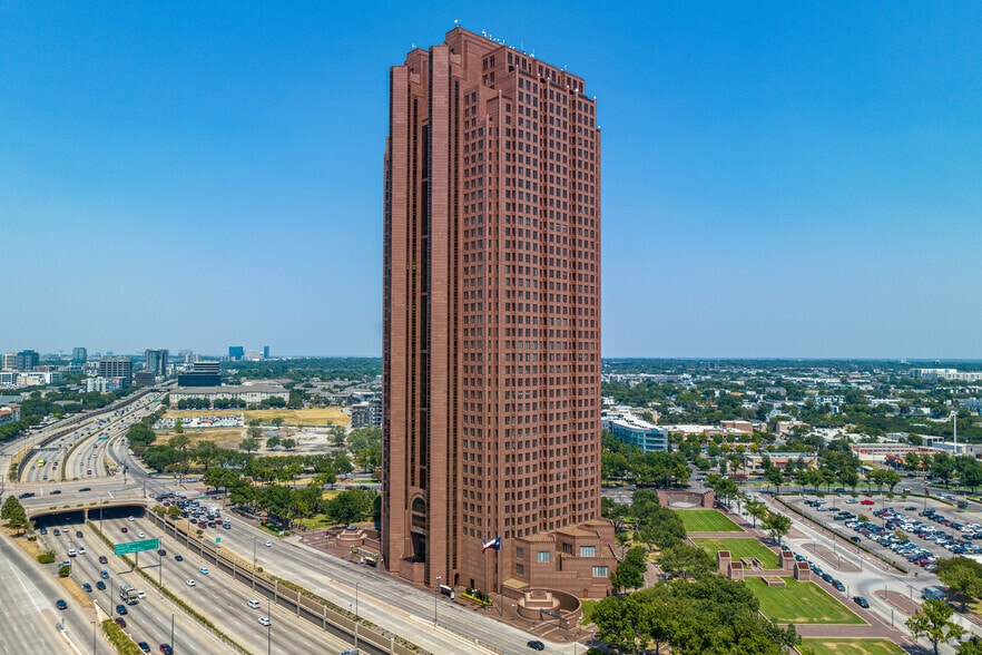 More Photos Of 2711 N Haskell Ave, Dallas Office For Lease