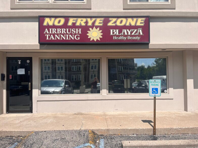 More Photos Of 421 E 3rd St, Bloomington General Retail For Sale