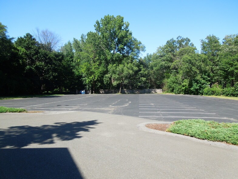 More Photos Of 1873 Western Ave, Albany Medical For Lease