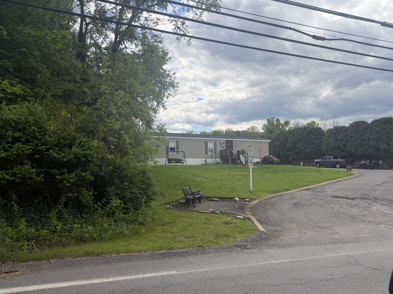 More Photos Of 1-21 Dinardo Mnr, Imperial Manufactured Housing Mobile Home Park For Sale