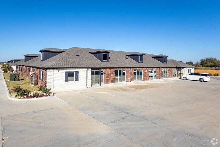 More Photos Of , Glenpool Office For Sale