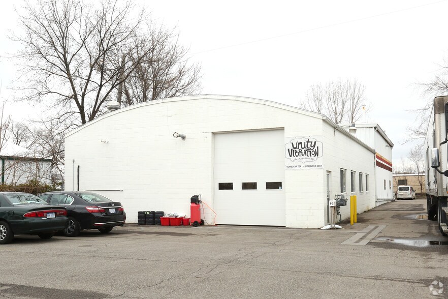 More Photos Of 93 Ecorse Rd, Ypsilanti Service For Lease