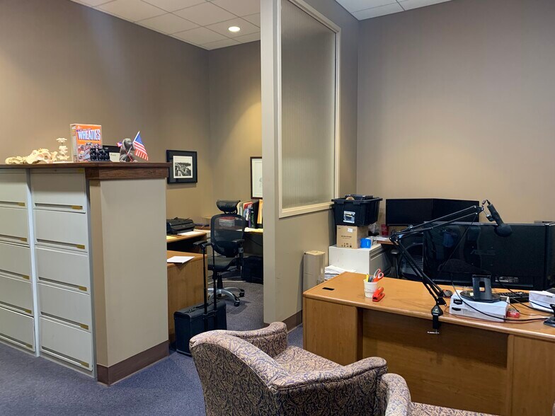 More Photos Of 701 S Howard Ave, Tampa Storefront Retail Office For Lease