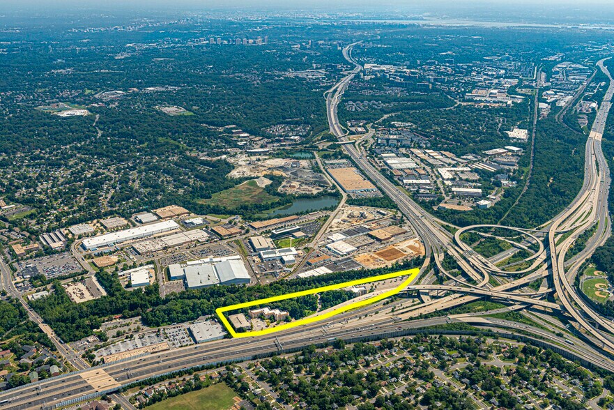 More Photos Of 6800 Versar Ctr, Springfield Office For Sale