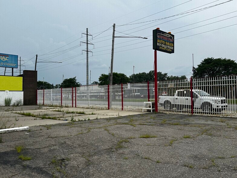 More Photos Of 14150 E 8 Mile Rd, Detroit Auto Repair For Sale
