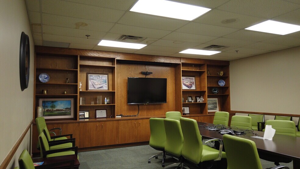 More Photos Of 5 Corporate Ridge Pkwy, Columbus Office For Lease