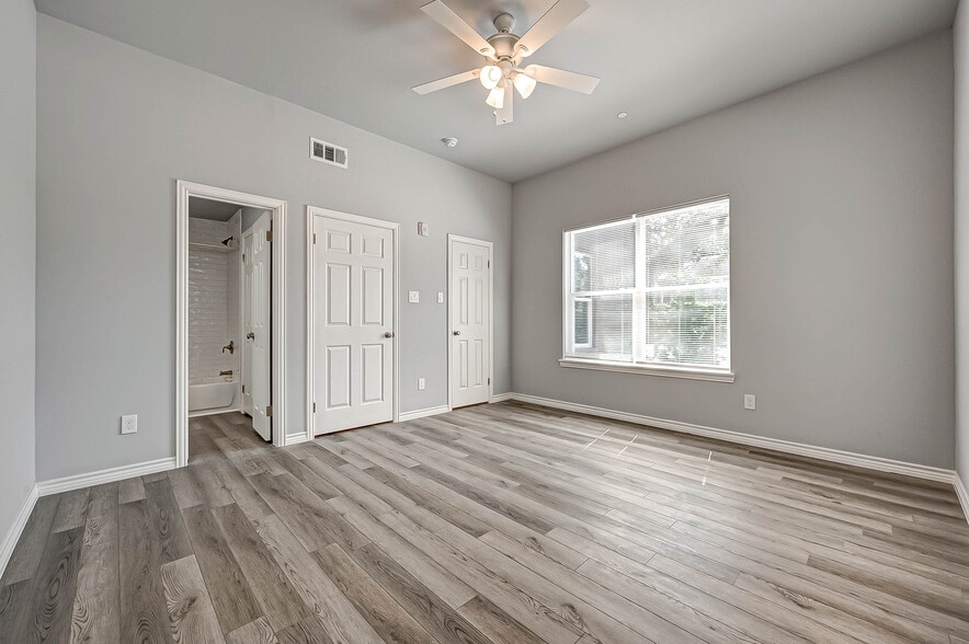 More Photos Of 2508 Southmore Blvd, Houston Apartments For Sale