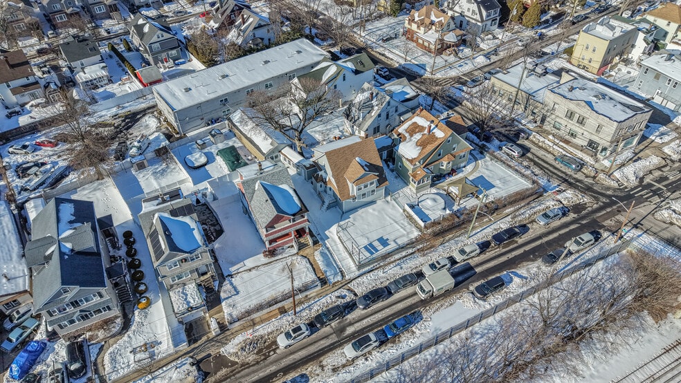 More Photos Of 129 New Dorp Plz, Staten Island Office Residential For Sale