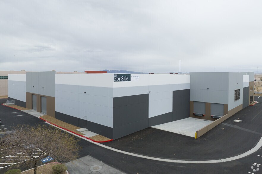 More Photos Of 7760 W Teco Ave, Las Vegas Distribution For Lease