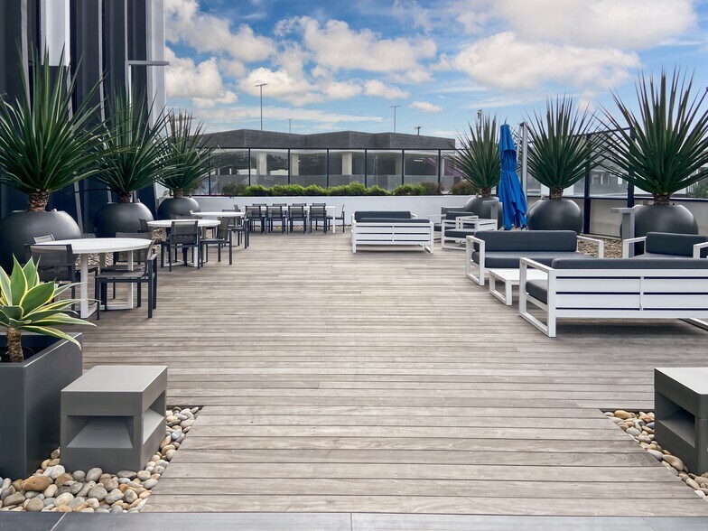 More Photos Of 21515 Hawthorne Blvd, Torrance Coworking Space