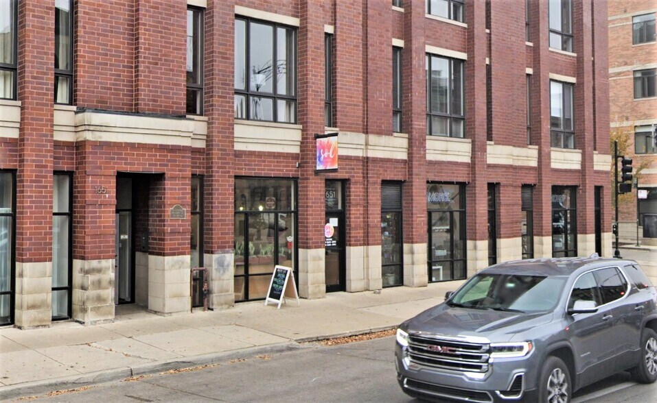 More Photos Of 1659 W Chicago Ave, Chicago Apartments For Lease