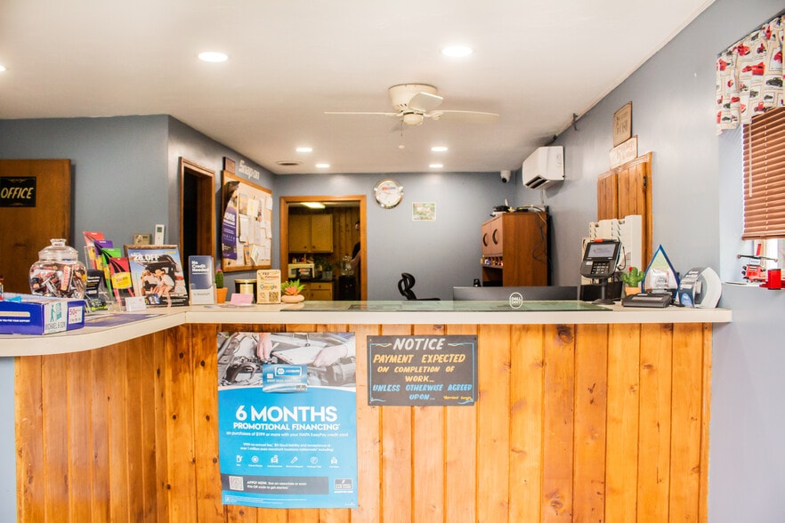 More Photos Of 8 Englewood St, Webster Auto Repair For Sale