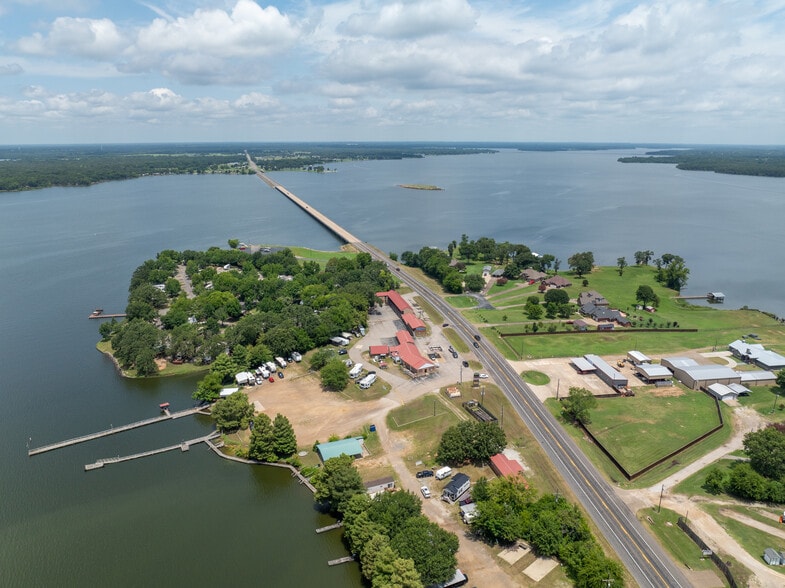 More Photos Of 3035 W Highway 154, Quitman Hotel For Sale