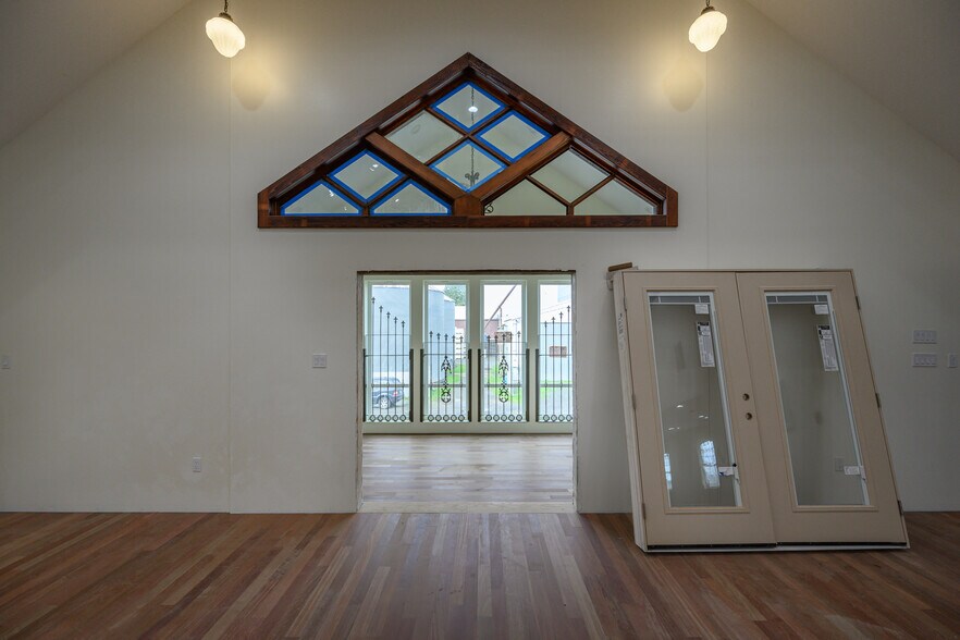 More Photos Of 205 Sixth St, Amity Religious Facility For Sale