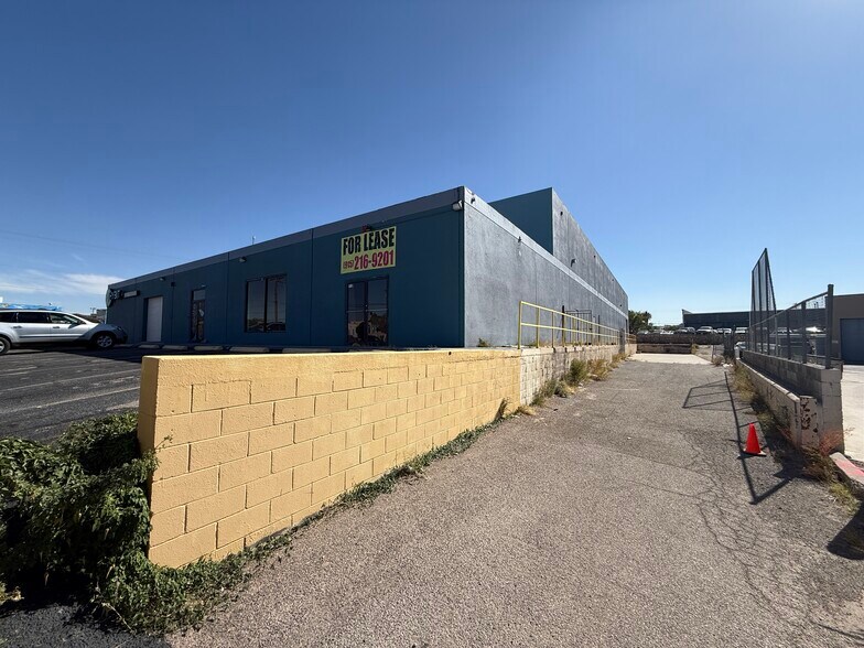 More Photos Of 1430 Bessemer Dr, El Paso Warehouse For Lease